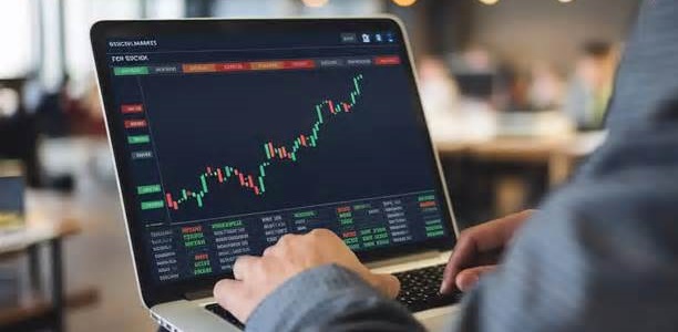 Money Blog Background Image